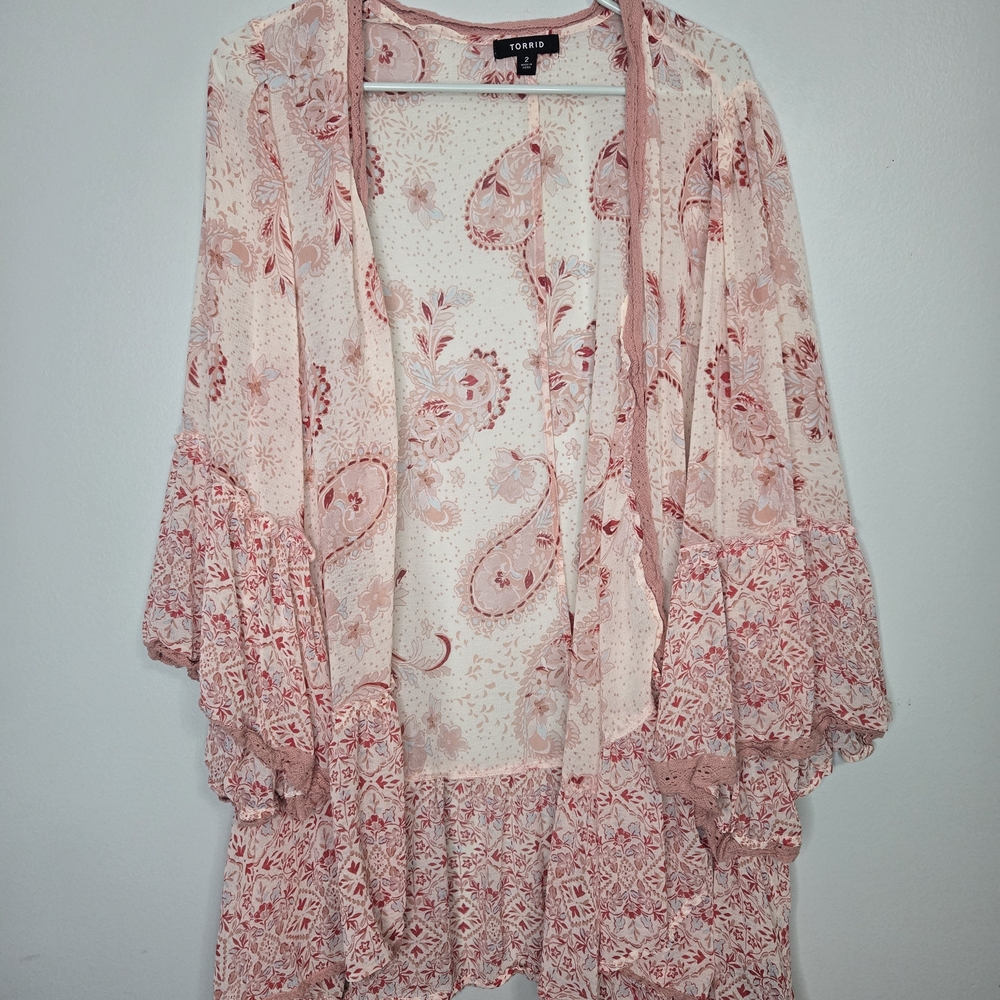 Torrid Pink and Cream Floral Kimono 2X - Picture 2 of 6